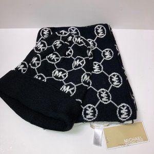 Michael Kors - Hat & Scarf set NWT